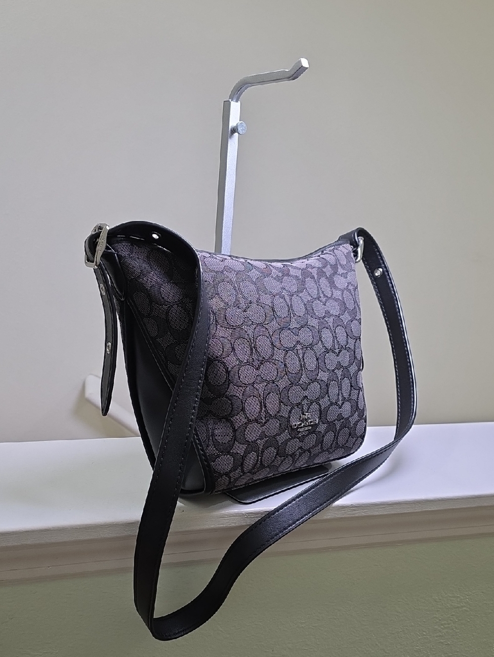 COACH 25697 Signature Black Smoke Dufflette Shoulder Bag Crossbody Like New - Picture 2 of 16